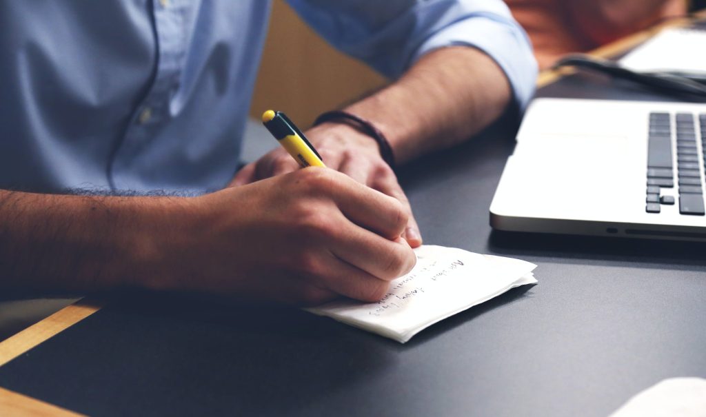 Taking notes during interviews is crucial to capture and remember important answers. But how you do you that effectively? Learn more here.